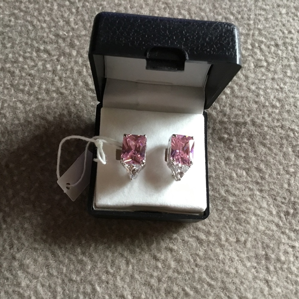 NWT pink CZ clip on earrings